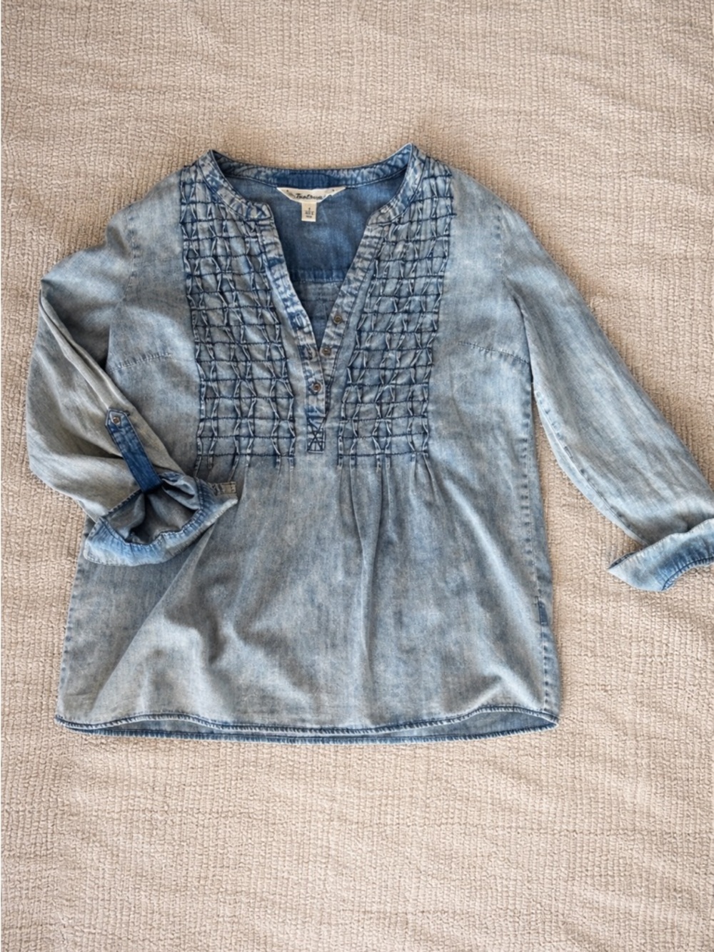 Tantrums Acid Wash Chambray Boho Peasant Top Smocked Denim Blouse S